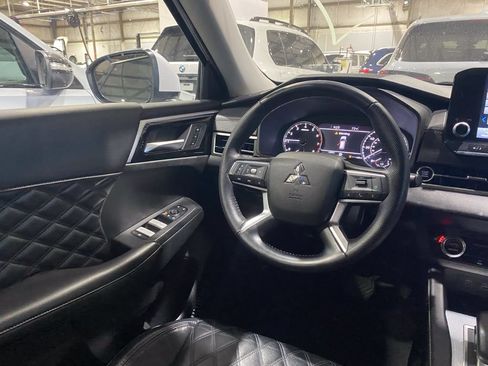 Used 2022 Mitsubishi Outlander SEL AWD/4WD image 3