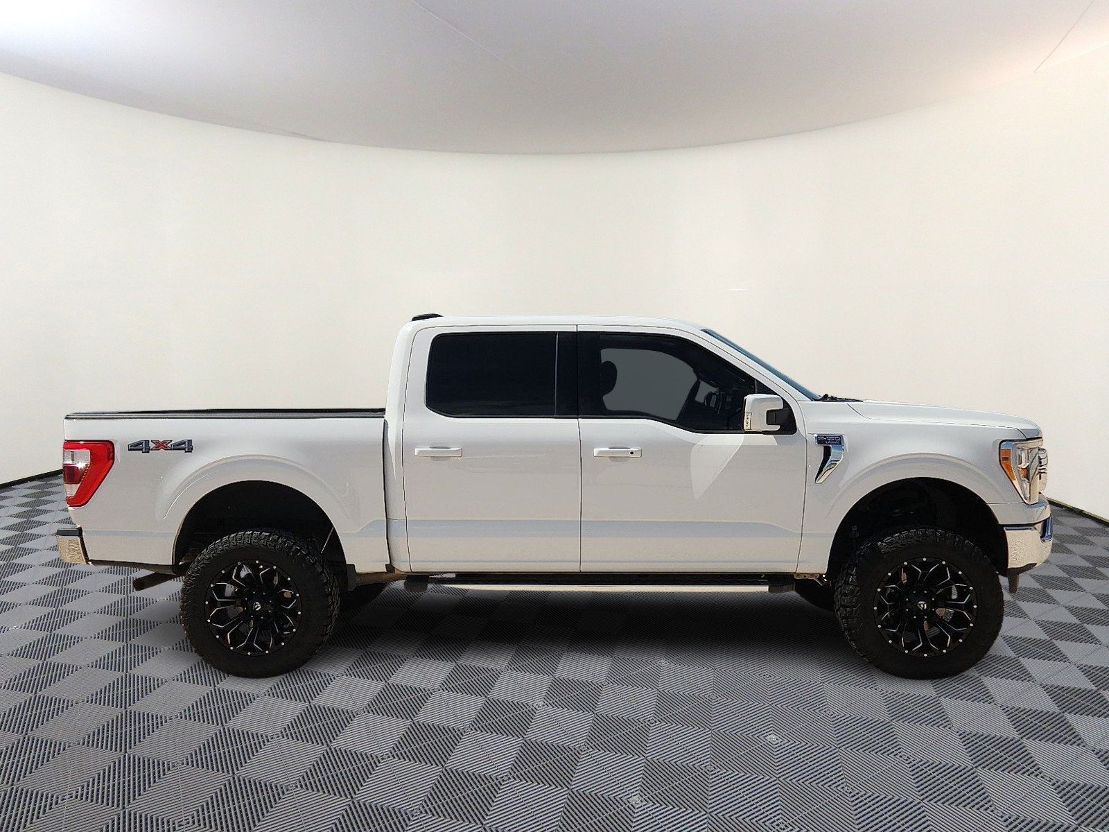 Used 2022 Ford F150 Lariat w/ Equipment Group 501A Mid AWD/4WD image 5