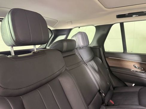 Used 2023 Land Rover Range Rover SE image 30
