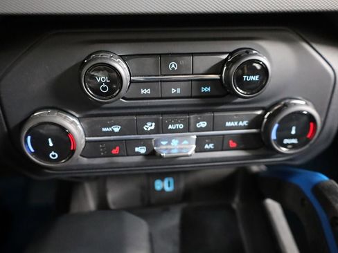 Used 2022 Ford Bronco Black Diamond w/ Sasquatch Package image 26