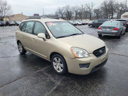 Used 2007 Kia Rondo LX w/ Convenience Pkg image 1