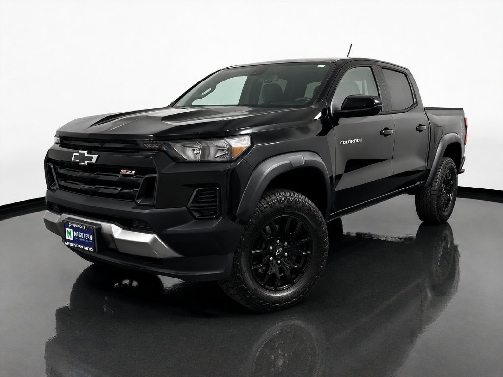 Used 2026 Chevrolet Colorado Trail Boss AWD/4WD image 1