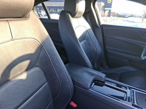 Used 2018 Jaguar XE R-Sport image 13