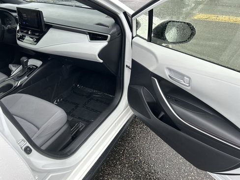 Certified 2024 Toyota Corolla SE w/ SE Package image 15