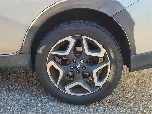 Used 2019 Subaru Crosstrek 2.0i Limited w/ Moonroof Package w/Navigation image 33