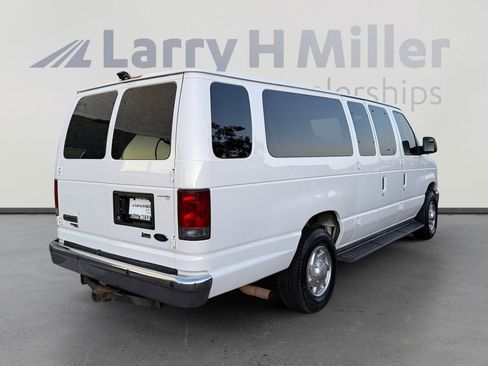 Used 2010 Ford E-350 and Econoline 350 XLT RWD image 5