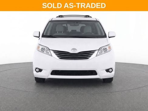 Used 2012 Toyota Sienna XLE w/ Entertainment Pkg FWD image 12