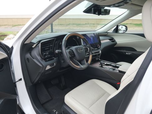 Certified 2024 Lexus RX 350 Premium Plus image 19