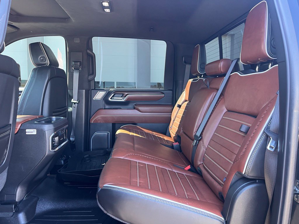 Used 2026 GMC Sierra 3500 Denali Ultimate AWD/4WD image 11