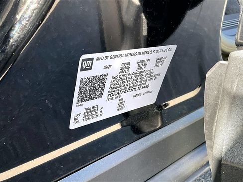 Used 2023 GMC Terrain SLT w/ LPO, Floor Liner Package FWD image 14