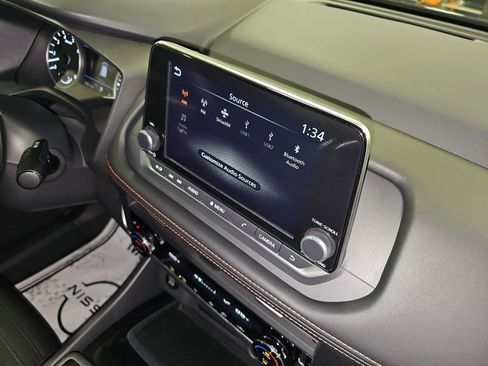 Used 2026 Nissan Rogue SV image 16