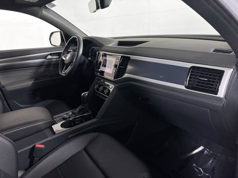 Used 2023 Volkswagen Atlas Cross Sport SEL R-Line image 29