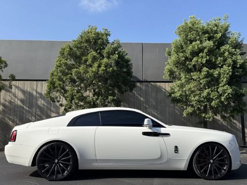 Used 2017 Rolls-Royce Wraith RWD image 10
