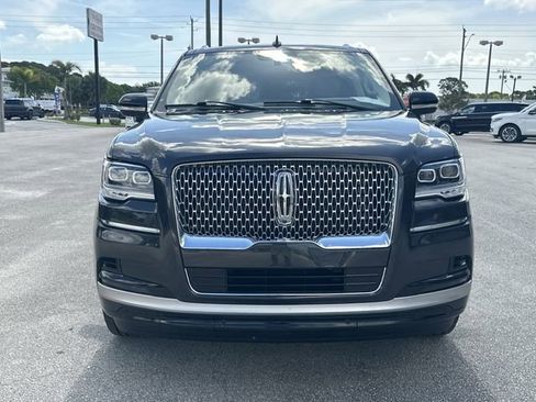 Used 2023 Lincoln Navigator Reserve RWD image 4