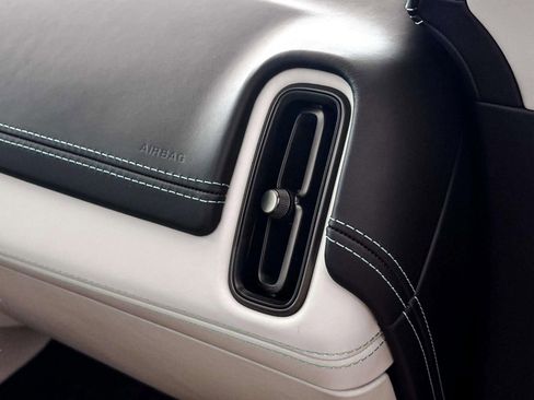 Used 2024 Aston Martin DBX 707 image 35