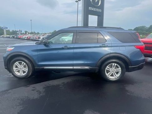 Used 2020 Ford Explorer XLT w/ Equipment Group 202A AWD/4WD image 8