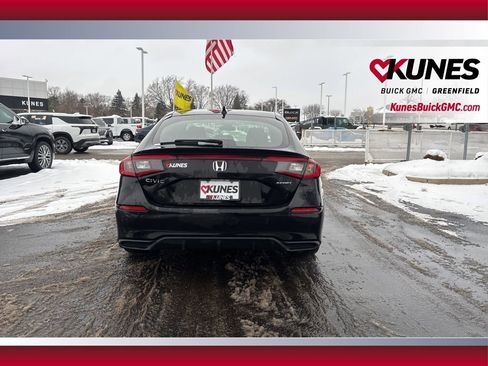 Used 2024 Honda Civic Sport image 6