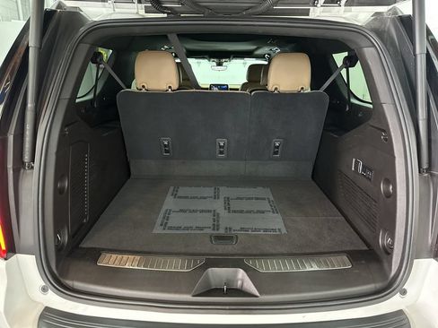 Used 2021 Chevrolet Suburban Premier w/ Premium Package AWD/4WD image 38