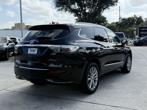 Used 2023 Buick Enclave Avenir w/ Avenir Technology Package FWD image 5