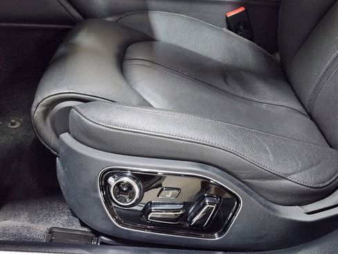 Used 2014 Audi A8 L 4.0T w/ Premium Package image 44