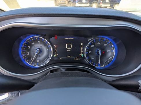 Used 2018 Chrysler Pacifica Limited w/ Advanced Safetytec Group image 20