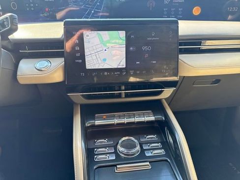 Certified 2024 Lincoln Nautilus Premier w/ Equipment Group 102A image 23