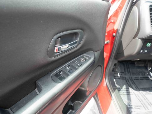 Used 2016 Honda HR-V LX image 7