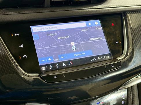 Used 2024 Cadillac XT6 Sport w/ Technology Package AWD/4WD image 15
