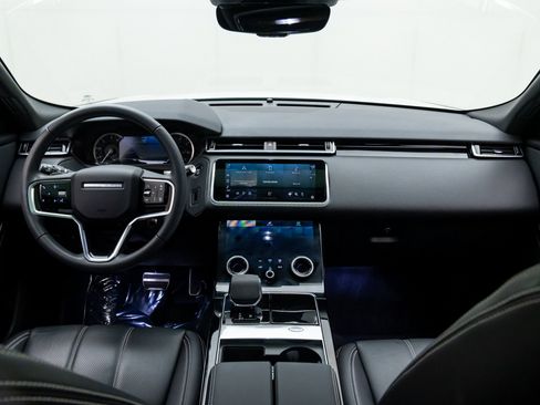 Used 2023 Land Rover Range Rover Velar R-Dynamic S image 9