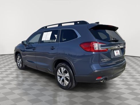 Used 2025 Subaru Ascent Premium image 5
