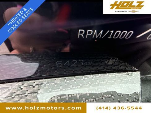 Used 2025 Cadillac Escalade ESV V image 12