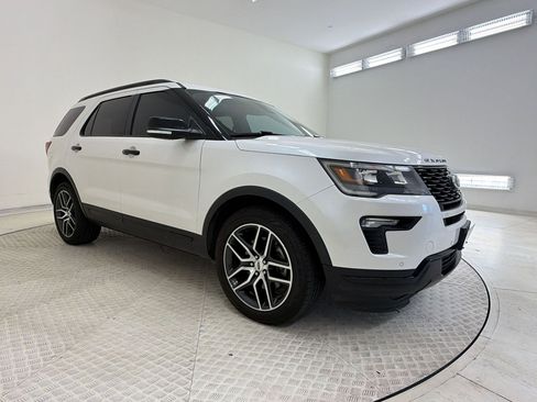 Used 2018 Ford Explorer Sport w/ Equipment Group 401A AWD/4WD image 7