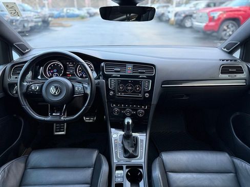 Used 2017 Volkswagen Golf R 4-Door image 22