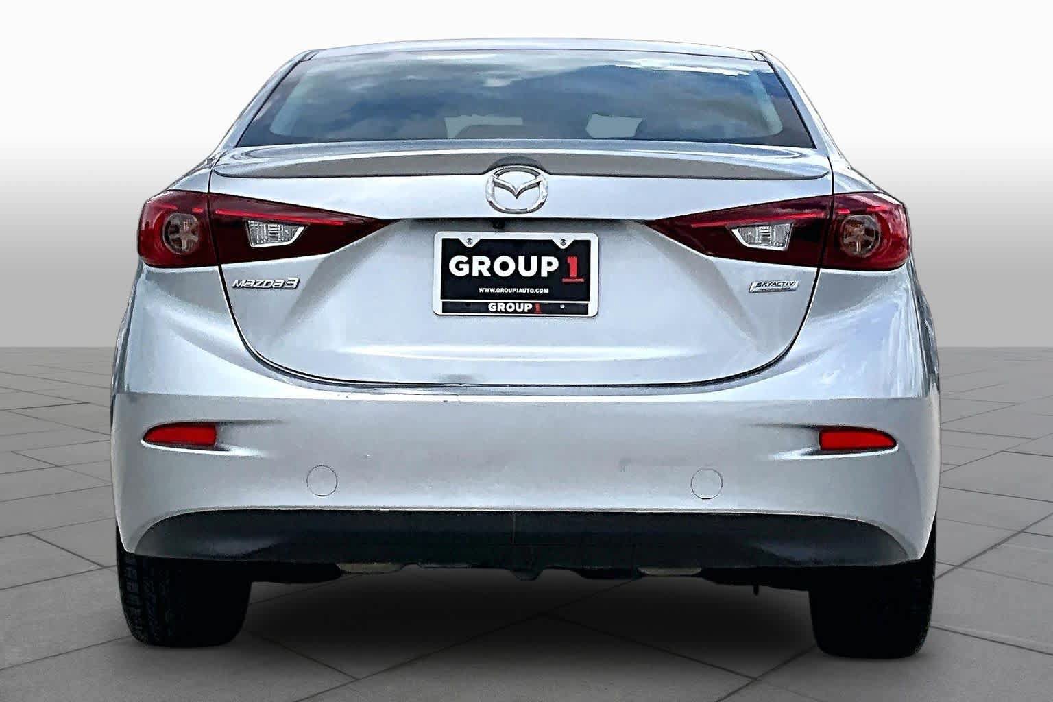 Used 2018 MAZDA MAZDA3 Touring FWD image 5