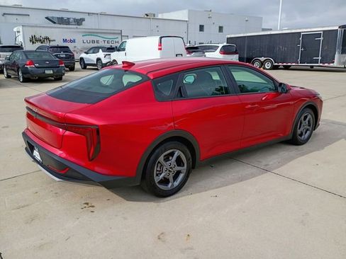 Used 2025 Kia K4 LXS image 15