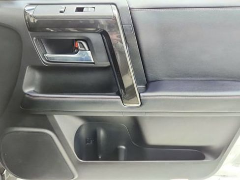Used 2022 Toyota 4Runner TRD Off-Road image 23