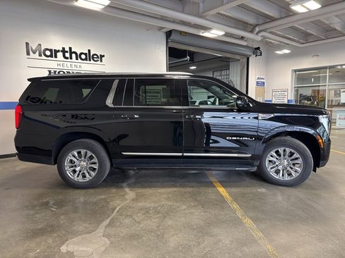 Used 2025 GMC Yukon XL Denali image 4