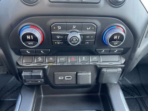 Used 2019 Chevrolet Silverado 1500 RST image 23