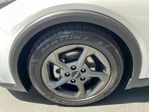 Used 2025 Kia K4 FWD image 76
