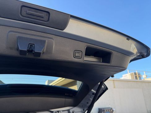 Used 2024 GMC Terrain SLT image 23