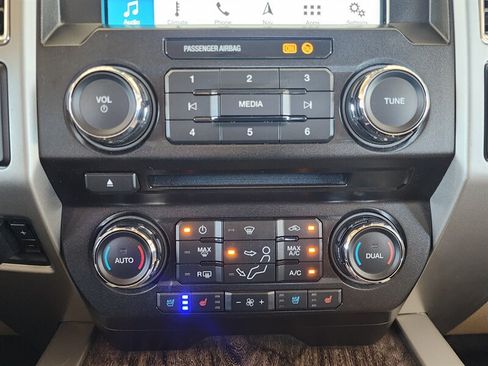 Used 2018 Ford F250 Lariat w/ Lariat Value Package AWD/4WD image 62