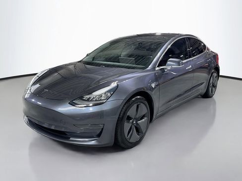 Used 2018 Tesla Model 3 Long Range image 1