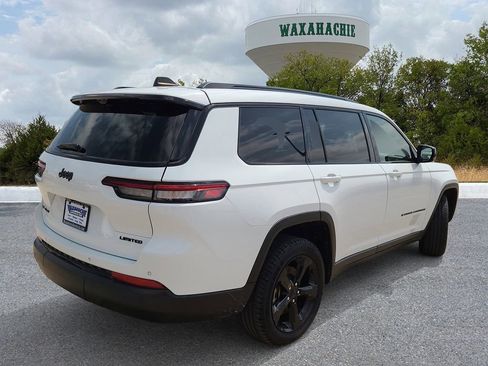 Used 2023 Jeep Grand Cherokee L Limited w/ Luxury Tech Group II image 5