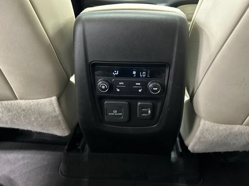 Used 2023 Buick Enclave Premium w/ Experience Buick Package AWD/4WD image 31