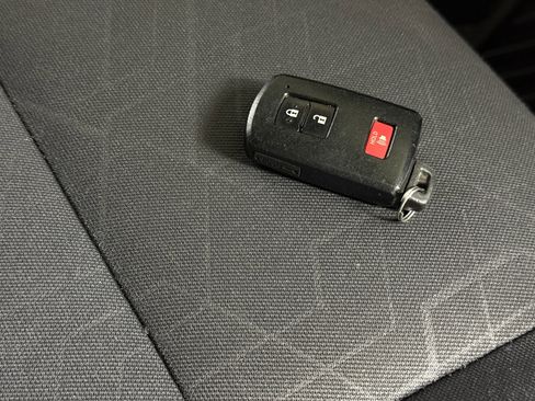 Used 2019 Toyota Tacoma TRD Sport image 43