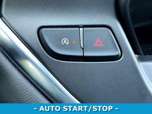 Used 2020 Chevrolet Blazer LT FWD image 38