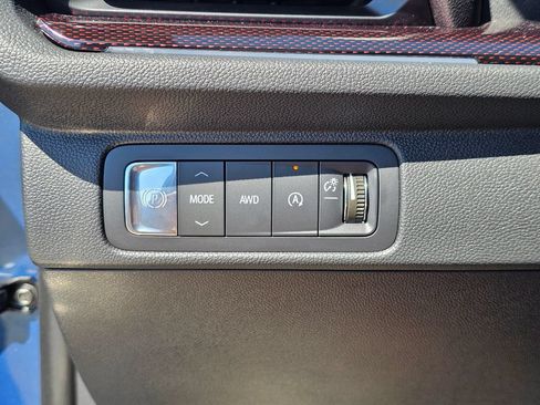 Used 2025 Chevrolet Traverse RS w/ LPO, Floor Liner Package AWD/4WD image 27