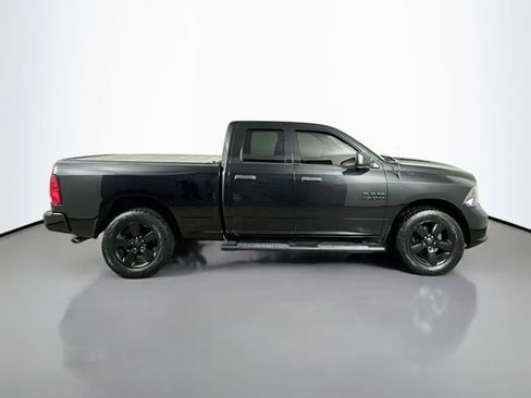 Used 2017 RAM 1500 Express w/ Black Ram 1500 Express Group AWD/4WD image 5