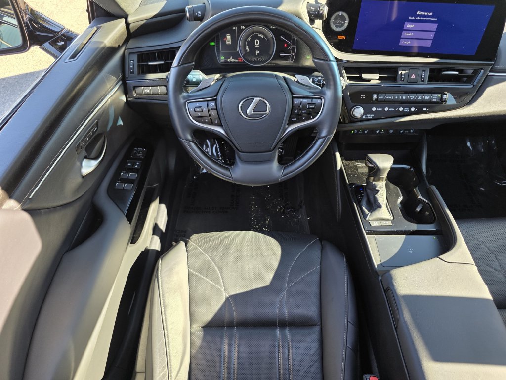 Certified 2023 Lexus ES 300h w/ Accessory Package (Z2) FWD image 2
