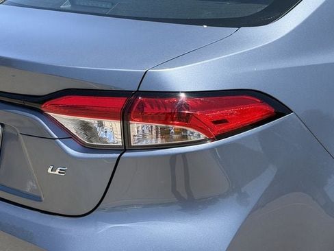 Used 2025 Toyota Corolla LE FWD image 7